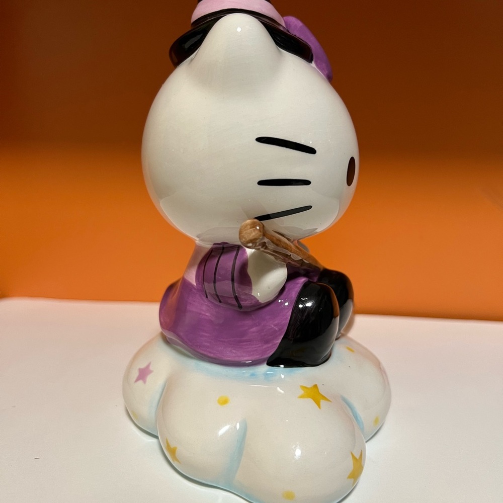 Hello kitty witch on cloud, Halloween decor, Hello kitty figurine - Picture 4 of 5